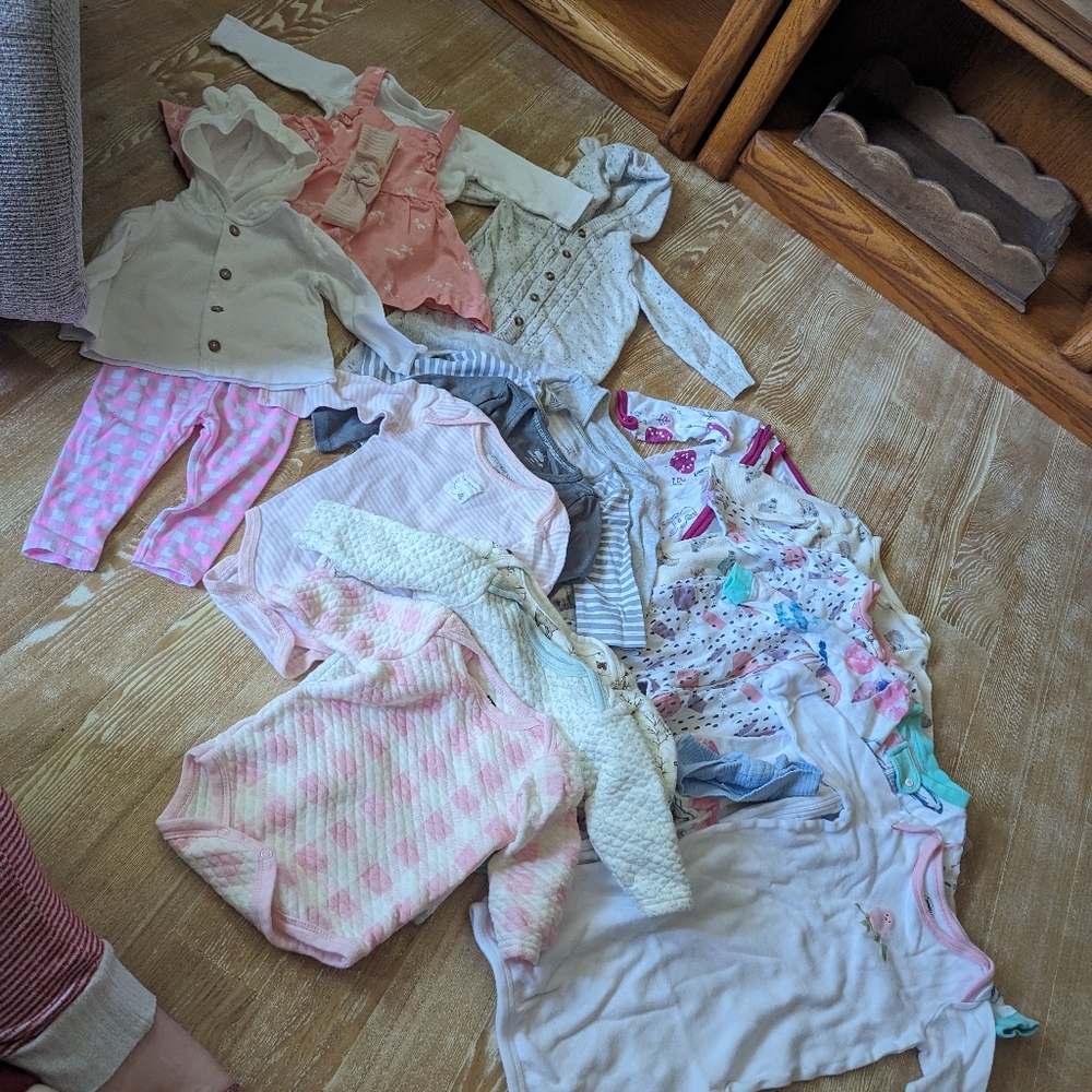 17 Piece Baby Girl Clothing Bundle 3-6 Months
